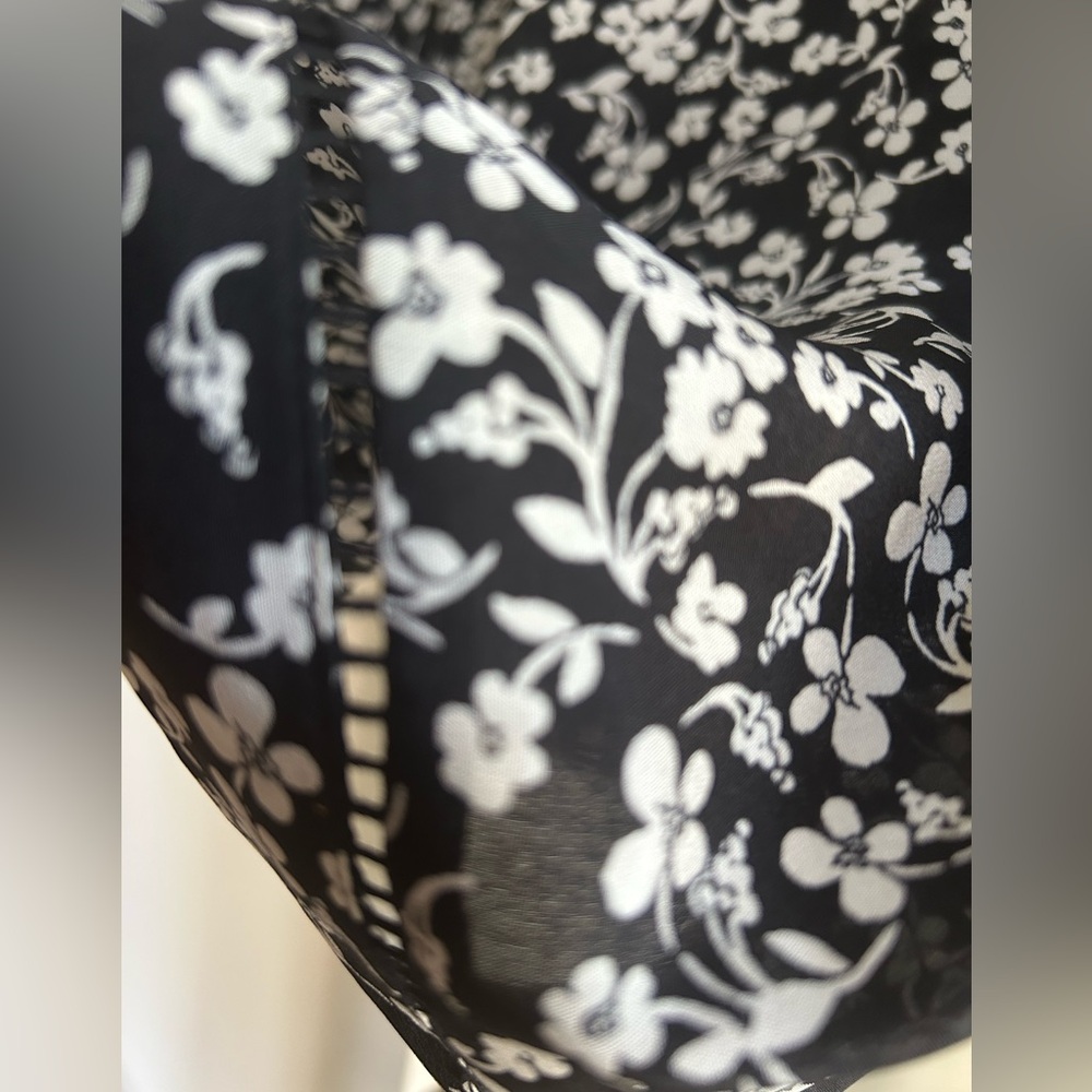 J. Crew Point Sur Black and White Silk Popover  Blouse - Picture 7 of 8